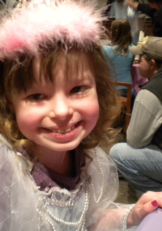 /images/pfpphotos/uploads/CW0118/CW0118.Gall.Wish night at Disney Princesses on Ice 031.JPG